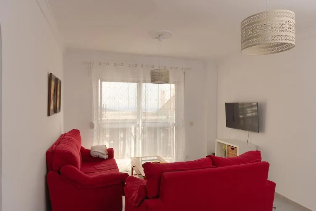 Precioso Piso De 3 Dormitorios, Cocina Y 1 Bano Cómpeta