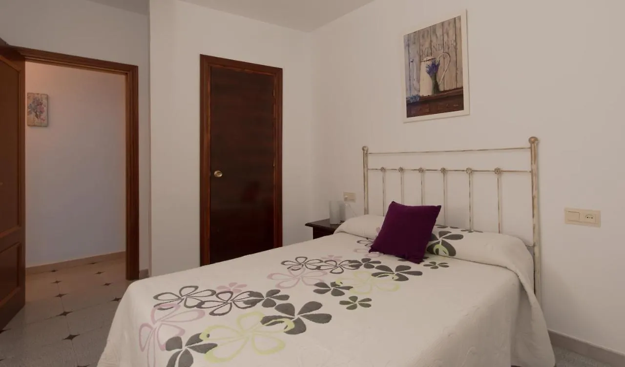 Apartament Precioso Piso De 3 Dormitorios, Cocina Y 1 Bano Cómpeta