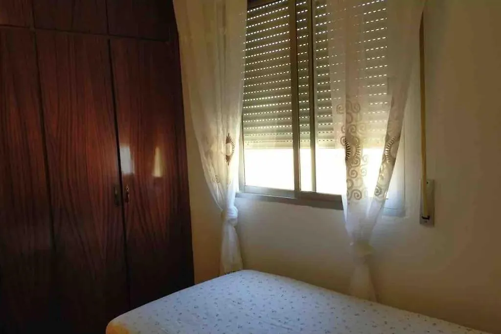 Precioso Piso De 3 Dormitorios, Cocina Y 1 Bano Cómpeta