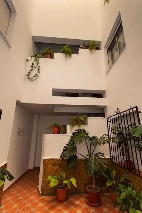 Precioso Piso De 3 Dormitorios, Cocina Y 1 Bano Cómpeta